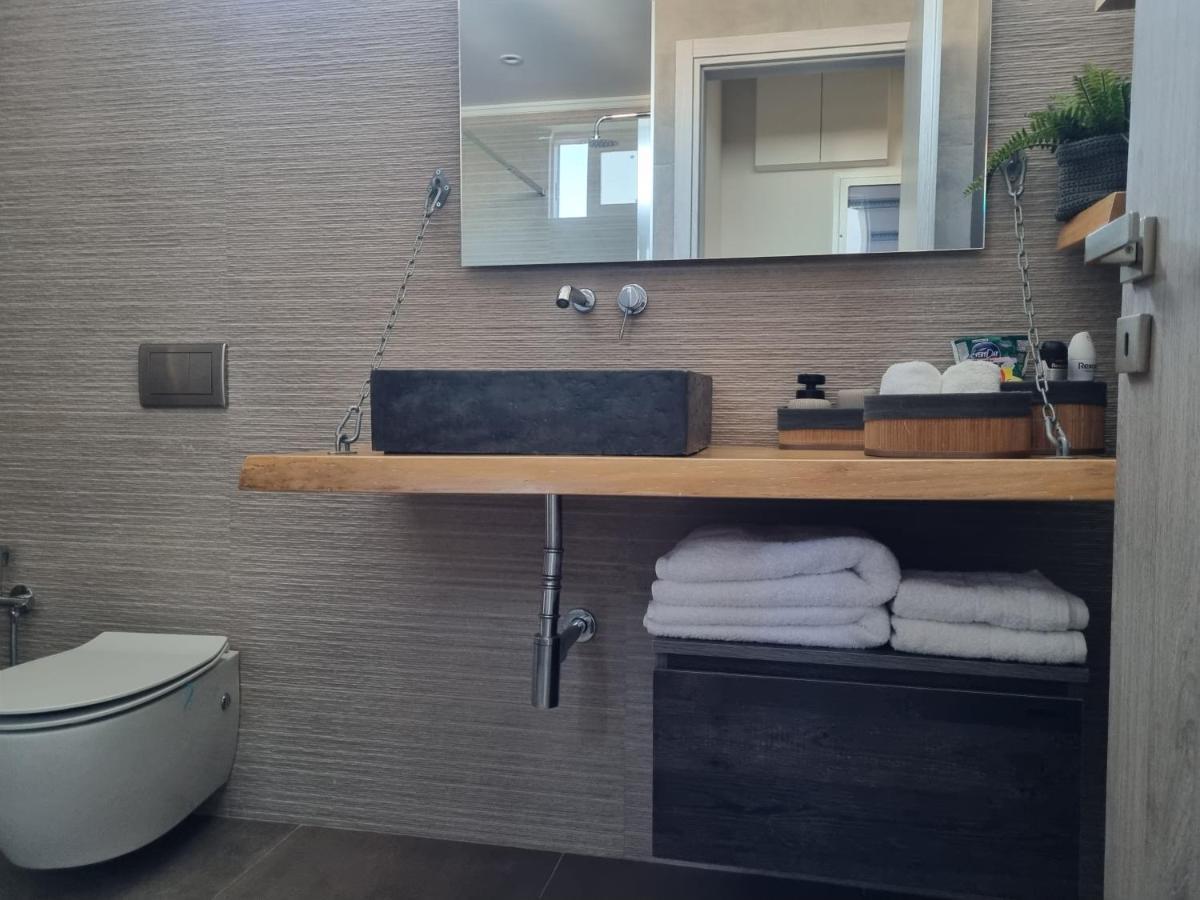 New Minimal Apartment,10' From Athens Airport Spáta Екстериор снимка