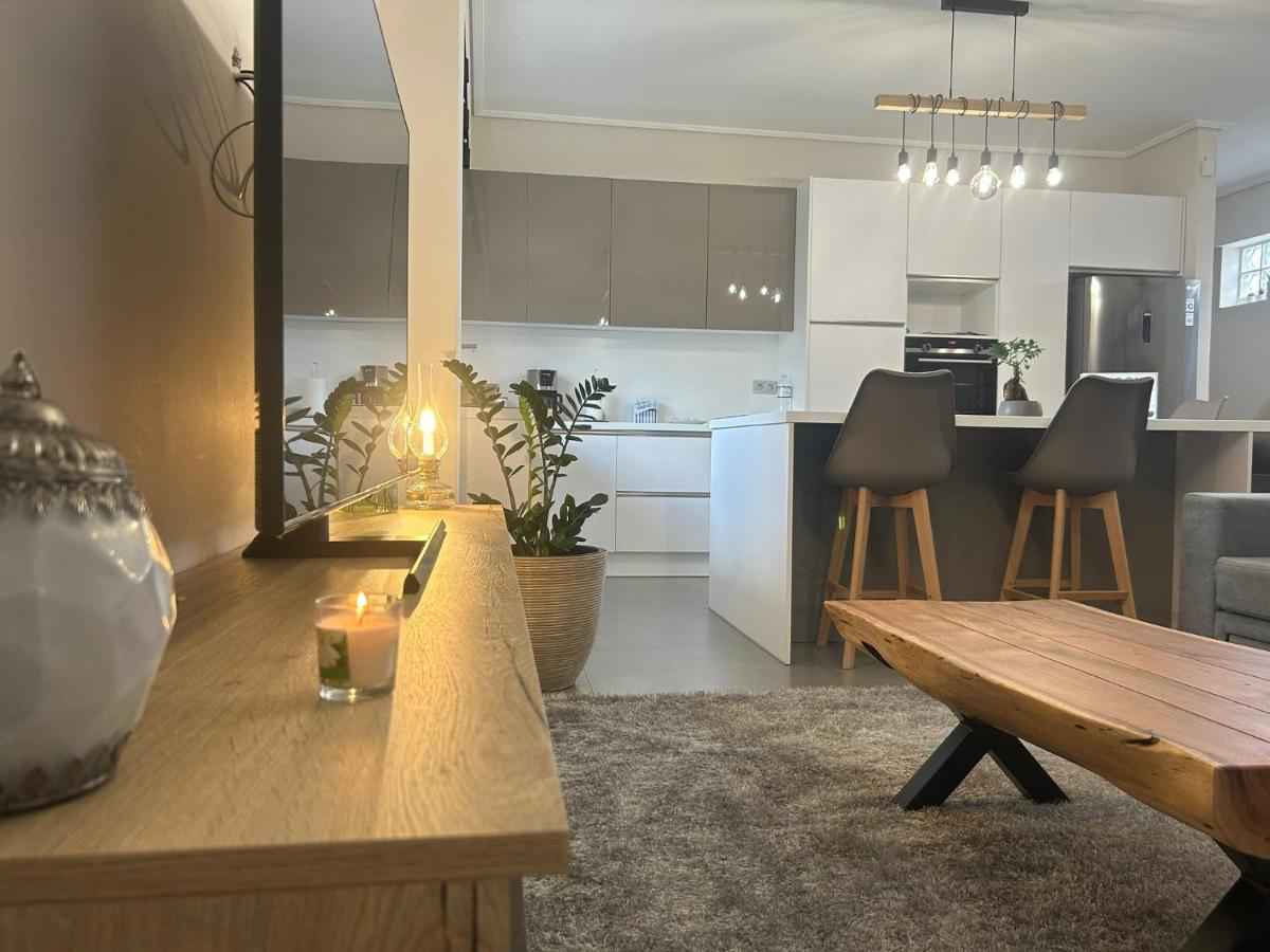 New Minimal Apartment,10' From Athens Airport Spáta Екстериор снимка